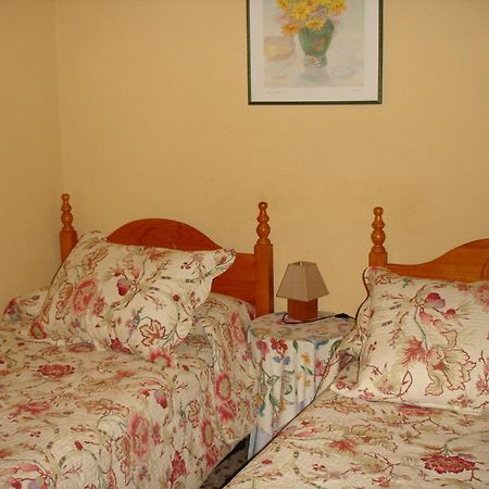 Hostal Puerta Bonita Vista Alegre Madrid Eksteriør billede