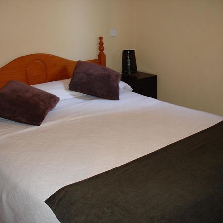 Hostal Puerta Bonita Vista Alegre Madrid Eksteriør billede