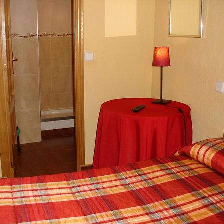 Hostal Puerta Bonita Vista Alegre Madrid Eksteriør billede