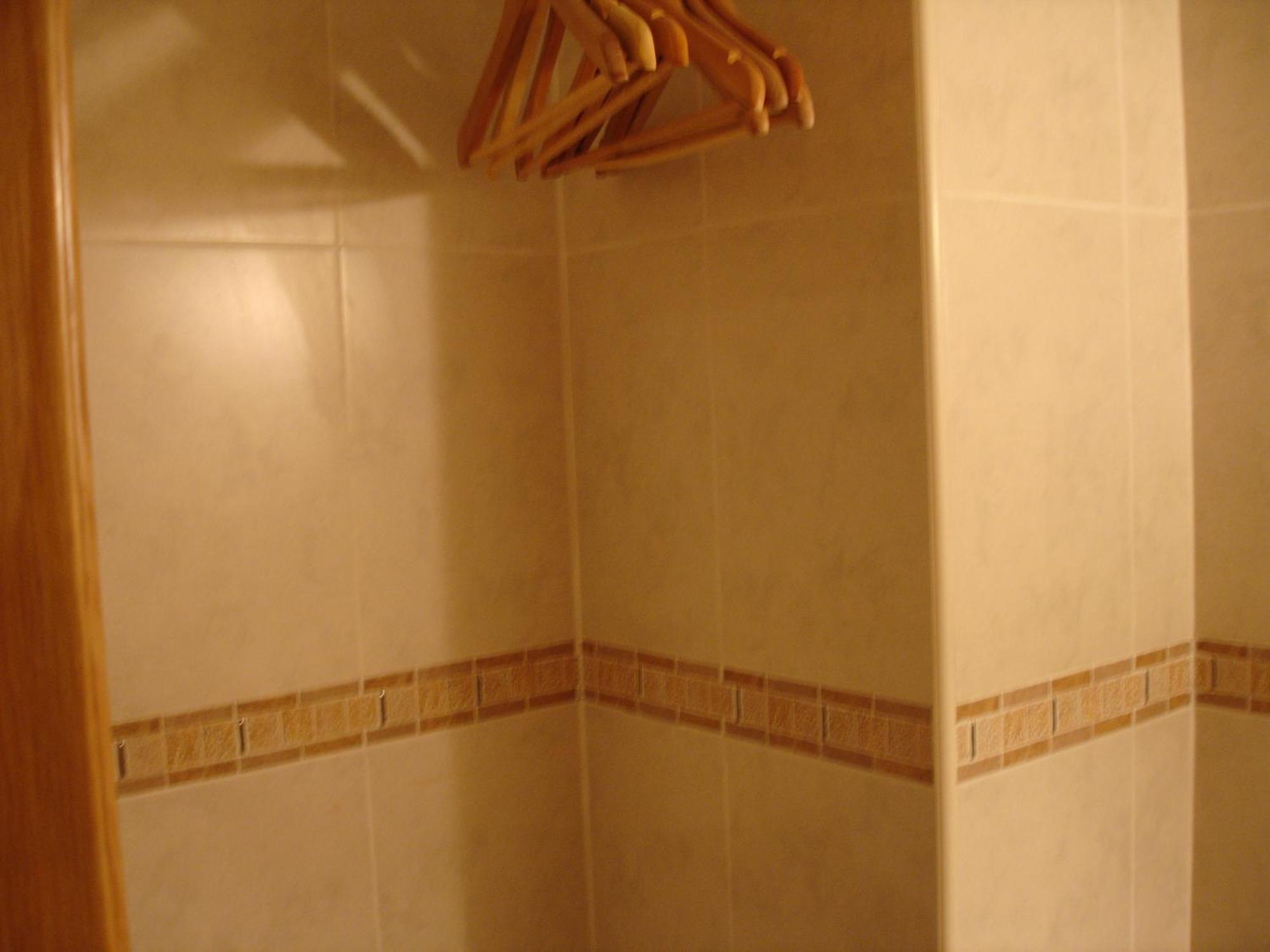 Hostal Puerta Bonita Vista Alegre Madrid Eksteriør billede