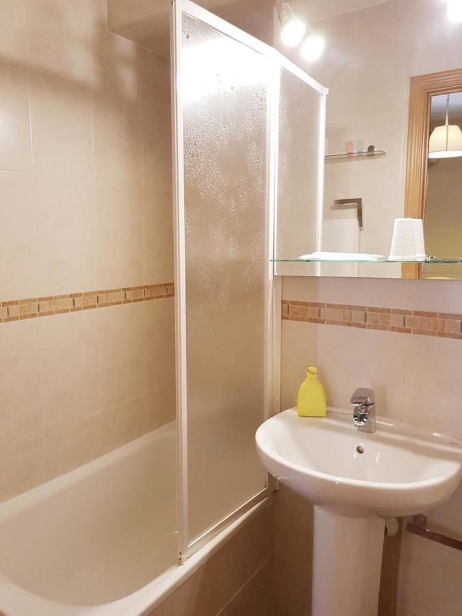 Hostal Puerta Bonita Vista Alegre Madrid Eksteriør billede